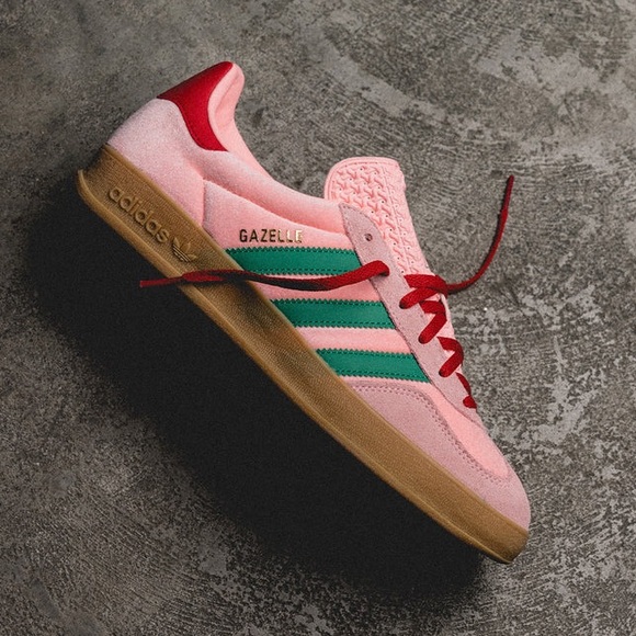 Gazelle Indoor Size 6 Shoes in Court Green / Glow Pink / Gum - Picture 1 of 13